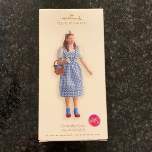 Hallmark Keepsake. Wizard of Oz. Dorothy Gale.